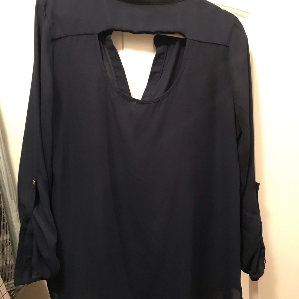 Blouse - Picture 2 of 2
